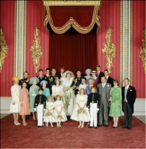 ダイアナ妃の生涯⑥結婚式 世紀のロイヤルウエディング ドレス、ティアラ、ヘアメイク…全てがお伽話のプリンセス！7億5千万人が祝福したイギリス